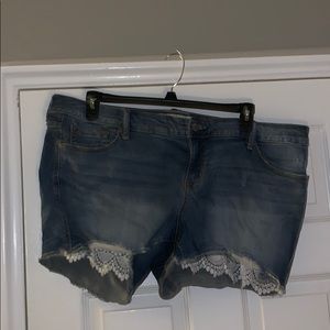 torrid size 20 denim and crochet shorts